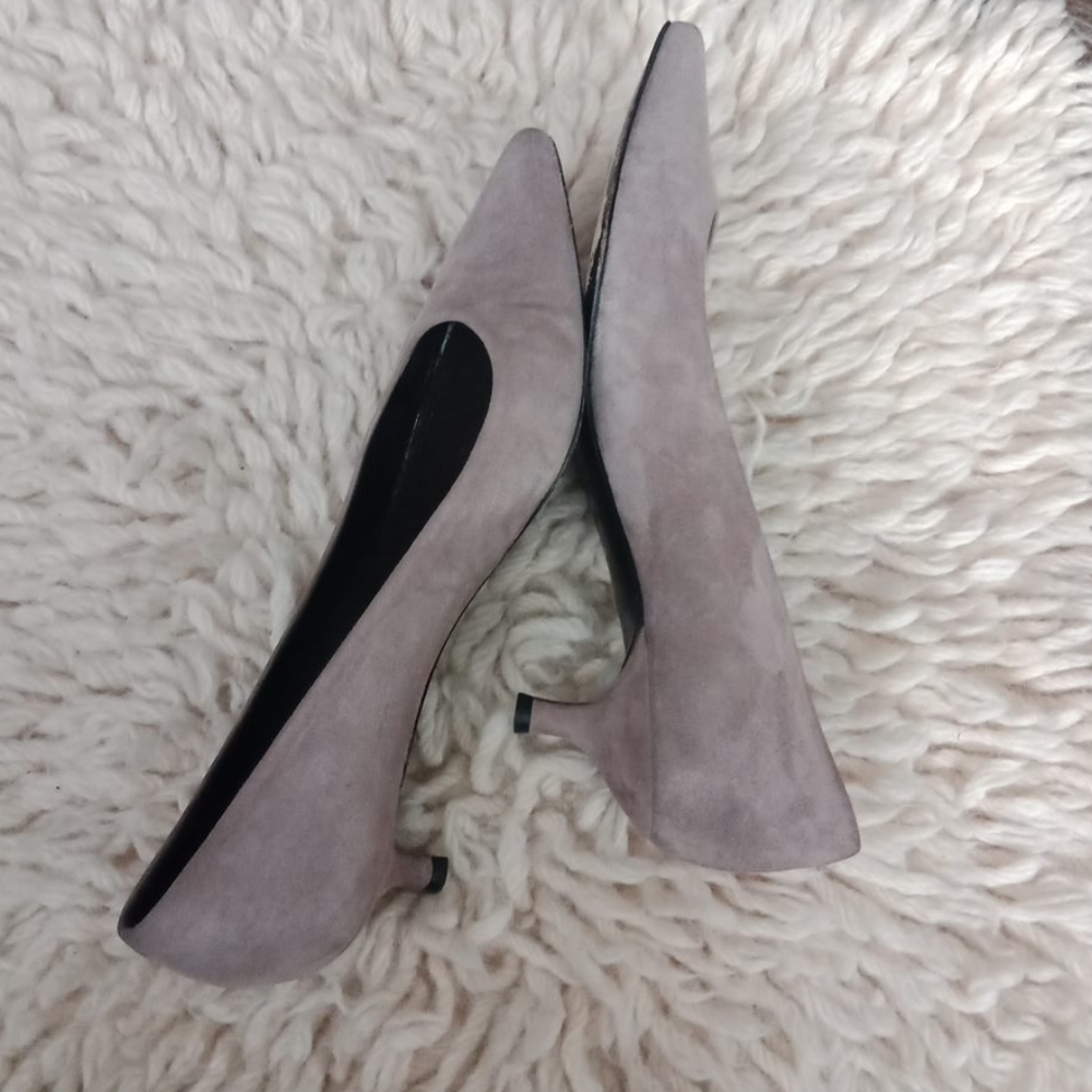 Stuart Weitzman classic heels - Picture 8 of 8